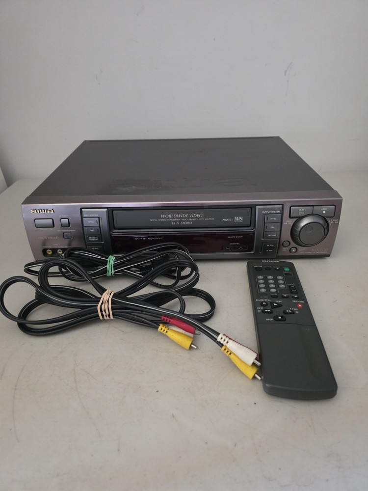 Aiwa: HV-MX100U – VHS Multisystem – PAL NTSC – Remote – Parts or Repair Only