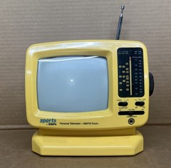 Vintage GPX Portable 5 Inch B/W CRT Retro Gaming TV & AM/FM Radio Yellow