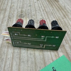 Kenwood KR-6050 Receiver Parts – Speaker Terminal Plug Jacks Binding Post