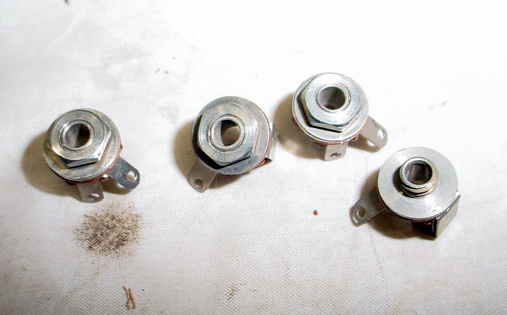 4 NOS Vintage 1/8″ 3.5mm Phone Jacks Mono Normally Closed (QTY Avail)