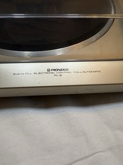 Pioneer PL-8 Quartz-PLL Electronic Control Direct Drive Full-Automatic Turntable