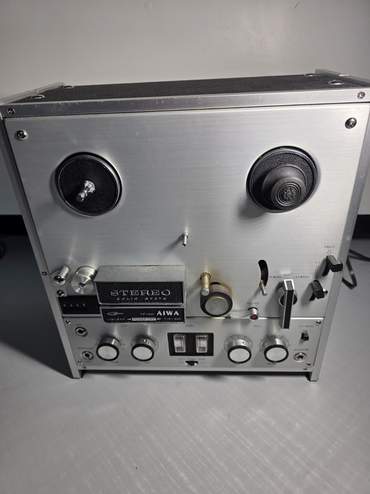 AIWA TP-1001 POWERS ON AS IS FOR PARTS