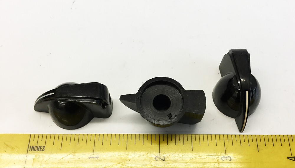 2 – NOS 1960s Fender Chicken-head knob