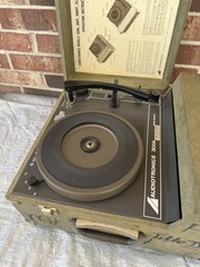 🍊Vintage 1960s Audiotronics Portable Classroom Record Player | Model 300-A HELP