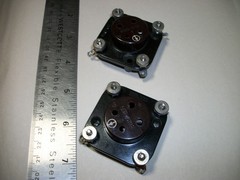 Pair of 4 pin UX-4 breadboard tube sockets from the late 1920s.