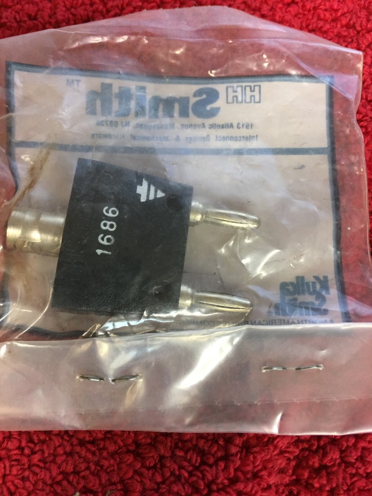 1686 SMITH BNC Coaxial Jack to Dual Banana Plug