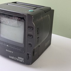 Vintage Sony Mega Watchman FD-525 Portable B&W TV AM/FMRadio Tuner