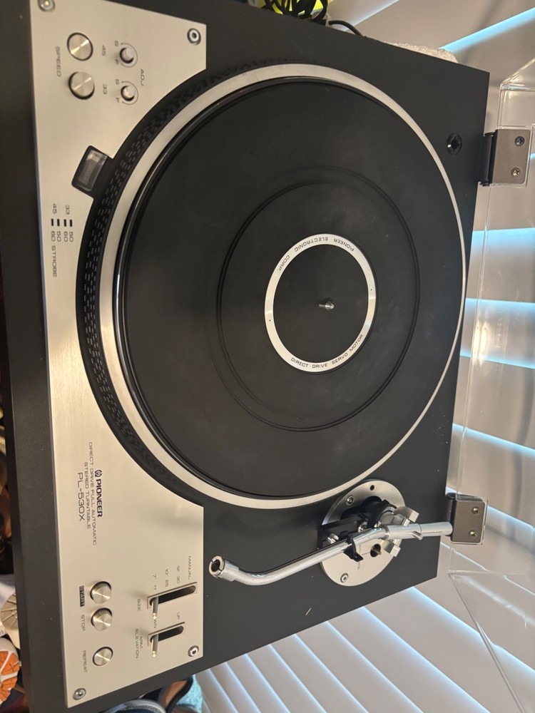 Vintage Pioneer Turntable PL-530X Direct Drive Turntable Clear Dust Cover Silver