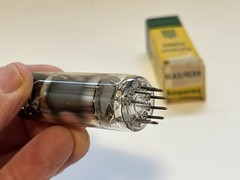 Amperex EL83 / 6CK6 Vacuum Tube