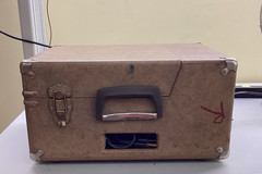 Audiotronics 304A portable 4-speed record player/turntable: