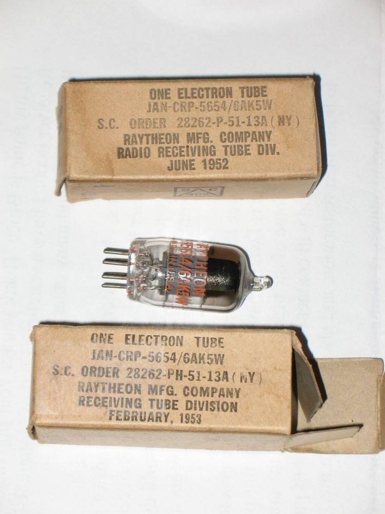6AK5 6AK5WA 5654 JAN RAYTHEON perfectly MATCHED PAIR (2 tubes), NIB