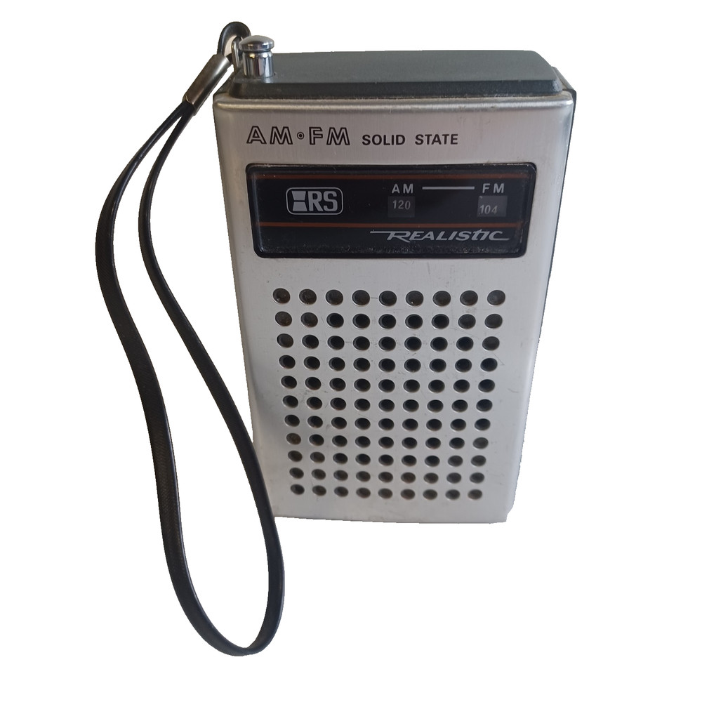 Realistic RS AM FM Solid State Transistor Radio Metal Face Antenna