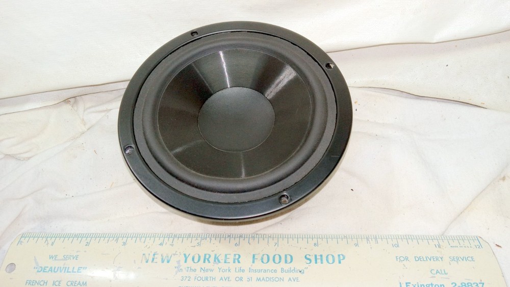Peerless 5 3/4″ Speaker Cat. No. 831899 8 ohms 75 Watts RMS