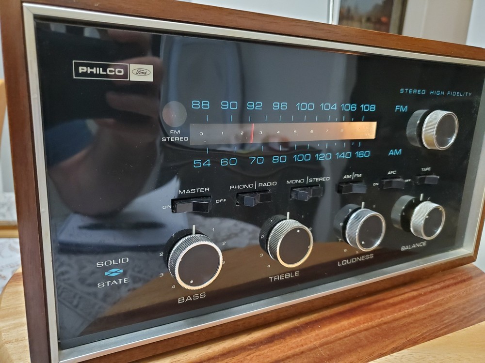 Beautiful Vintage Philco R7WA-TS (Ford Logo) AM/FM Tuner /Tested See Video