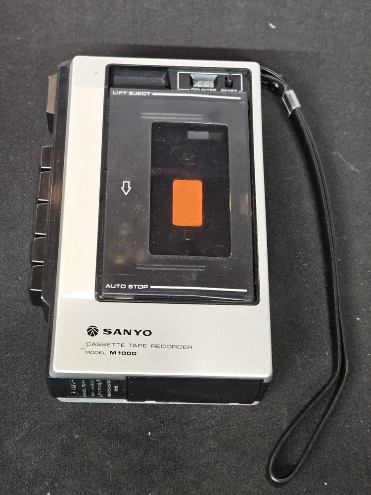 Vintage Sanyo M1000 Cassette Tape Recorder Voice Recorder Tested Works Auto Stop