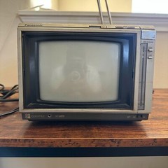 Vintage Panasonic Color Pilot TV 7″ CT-7711A Portable Retro Video Gaming CRT