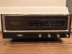 Vintage Zenith Circle Of Sound Solid State AM FM Table Radio K421W Tested