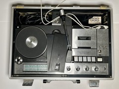 Compact Suitcase Stereo Crown SCP-71FW VTG Tape Record Player – See Description