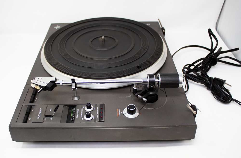 Philips AF-777 Super Electronic Direct Control Belt Drive Vintage Turntable