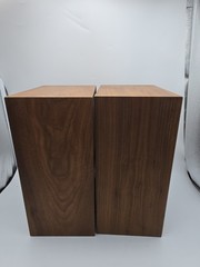Realistic Minimus-4 Wood Speakers Walnut Bookshelf Radio Shack Tandy 8 Ohm VTG