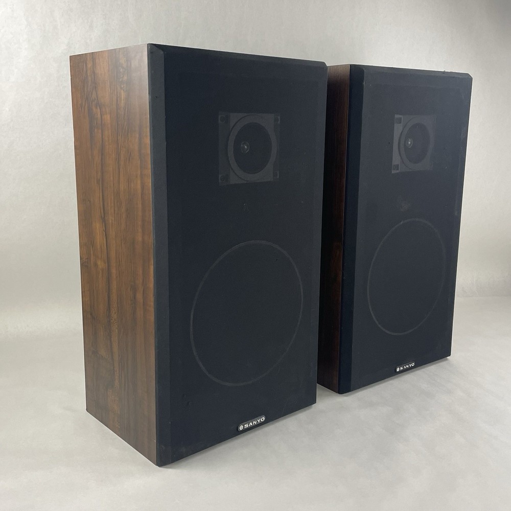Sanyo SS-340 26″ Home Audio Floor Standing Walnut Speaker Pair 8 Ohm
