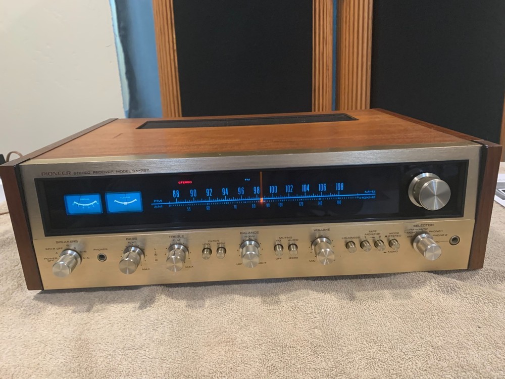 Gorgeous Very Rare Champagne Face Pioneer SX-727 Stereo Receiver 100% Working