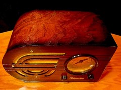 Old Wood Vintage Antique Restored Art Deco Radio Converted to a Bluetooth SPK!