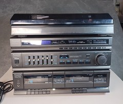 Panasonic SA-H30 Quartz Synthesizer AM/FM Cassette Stereo Receiver