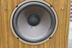 Avid Model 102 Floor Speaker Pair