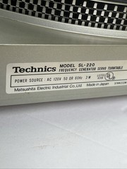 Technics SL-220 Automatic Turntable Frequency Generator Servo NO LID & UNTESTED
