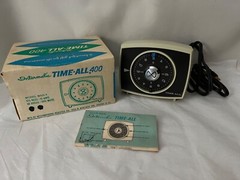 Vintage Intermatic Time-all 400 Lamp & Appliance Timer Model 8401-1 in Box
