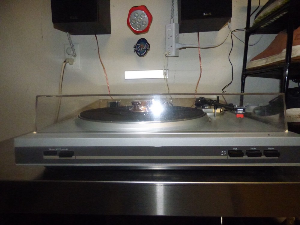 Mitsubishi DP 12 fully automatic belt drive turntable new belt , record weight