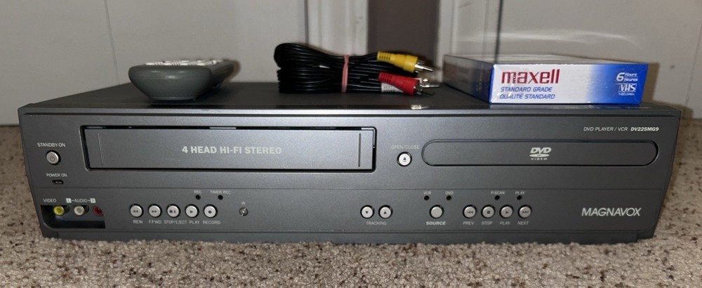 DV225MG9 VCR/DVD Magnavox Combo Player VHS 4 Head Hi Fi w/ Remote Cables Tape.