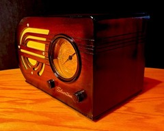 Old Wood Vintage Antique Restored Art Deco Radio Converted to a Bluetooth SPK!