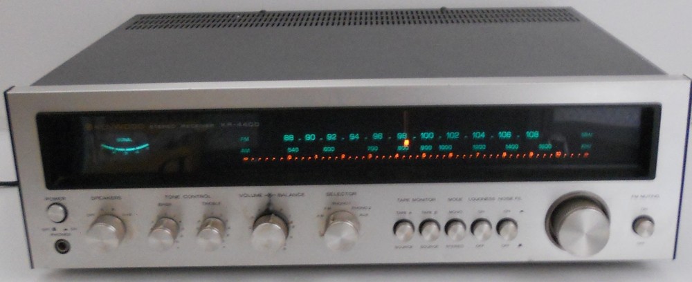 Kenwood KR-4400 Vintage AM/FM Stereo Tuner Amplifier Receiver Working