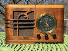 1930’s Lasalle Unknown Model Tube Radio Untested Great Condition!