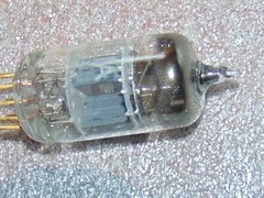 RARE 3 MICA* ONE TUBE * 12AT7 6201 NOS Sylvania [] Getter GOLD Pin 12AT7WA ECC81
