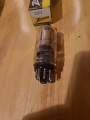 LOT OF 2 3DJ3 VACUUM TUBES NOS, BRAND ZENITH ON ONE, AND UNKOWN FOR THE OTHER.
