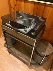 1965 Zenith Z565W Circle Of Sound Record Player Speakers Gusdorf stand Listen !