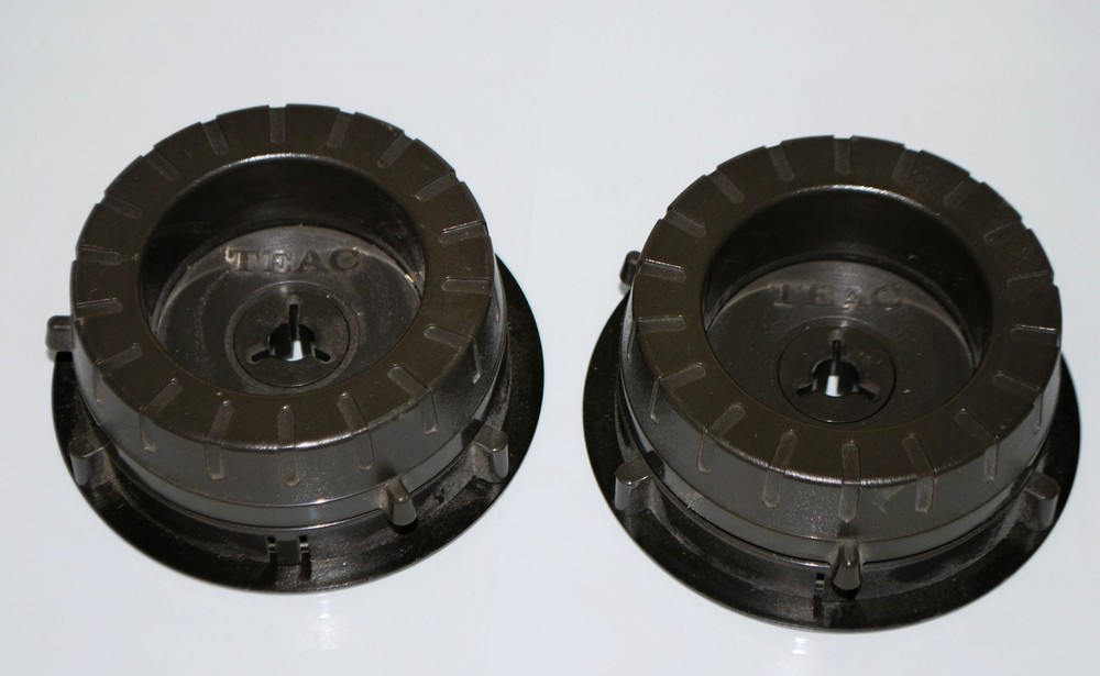 1 Pair of Original TEAC TZ-612 Reel Hub Adapters