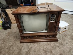Zenith Vintage Wood Console Color CRT Television Set TV