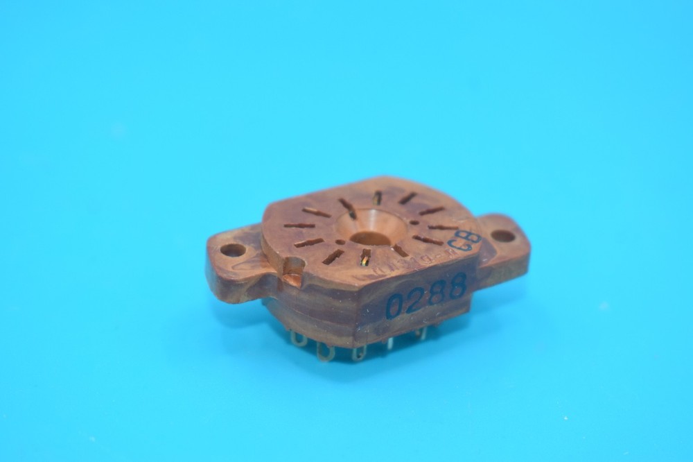 QTY 1 Socket for IN-12 / IN-12B / IN-15 / IV-22 Nixie Tube Socket PL31A-P | USA