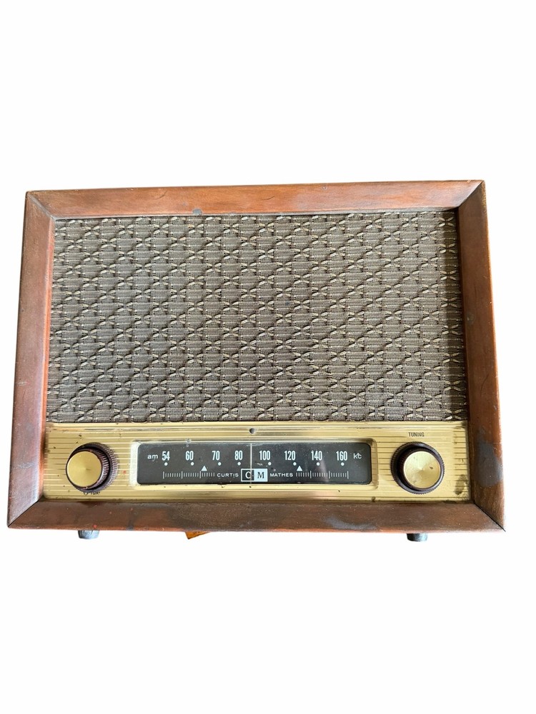 Curtis Mathes AM Tube Radio Wood Cabinet Tabletop Receiver