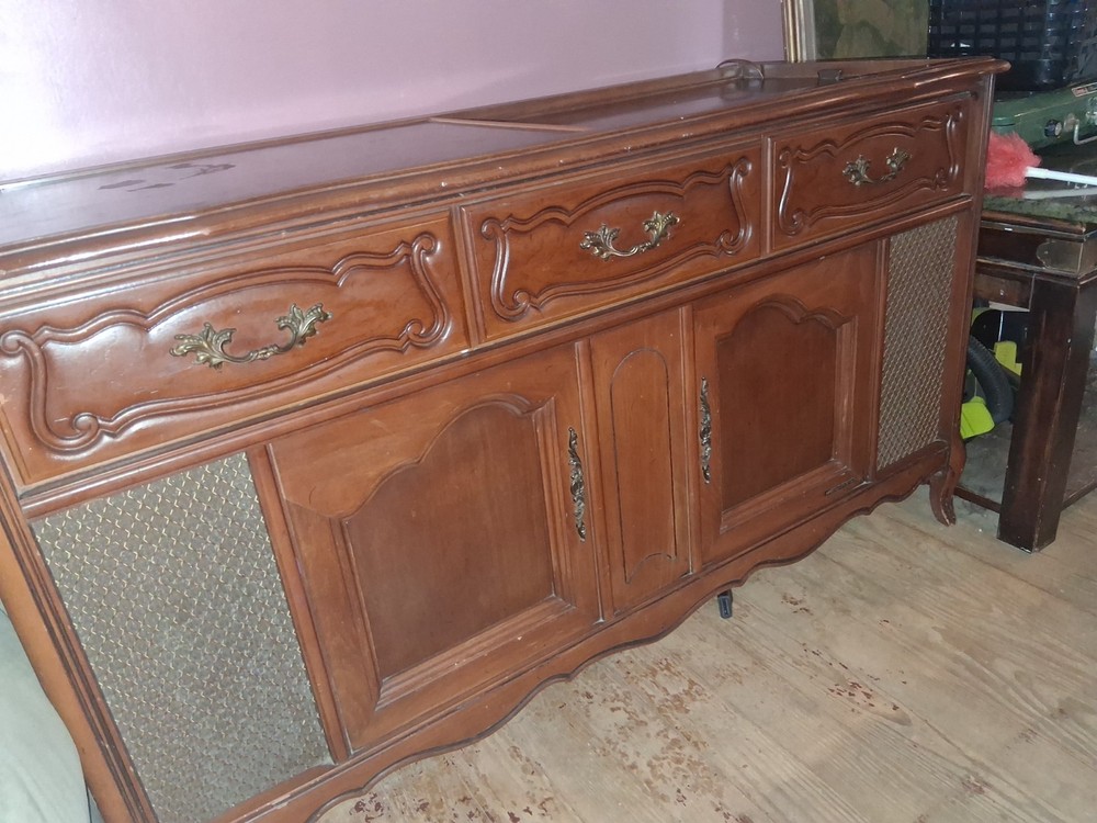 Antique Magnavox Record Player