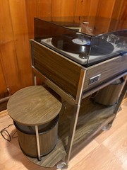 1965 Zenith Z565W Circle Of Sound Record Player Speakers Gusdorf stand Listen !