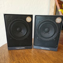 Realistic Minimus 2.5 /7 Inch Speakers. Excellent Condition!