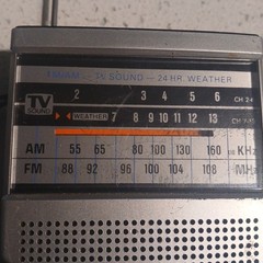 Vintage General Electric Portable Radio Model 7-2934A AM/FM/TV Sound/Weather