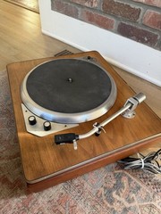 Fairchild 440 Belt-Drive Transcription Turntable W/ Audio Technica Cartridge