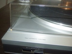 Mitsubishi DP 12 fully automatic belt drive turntable new belt , record weight