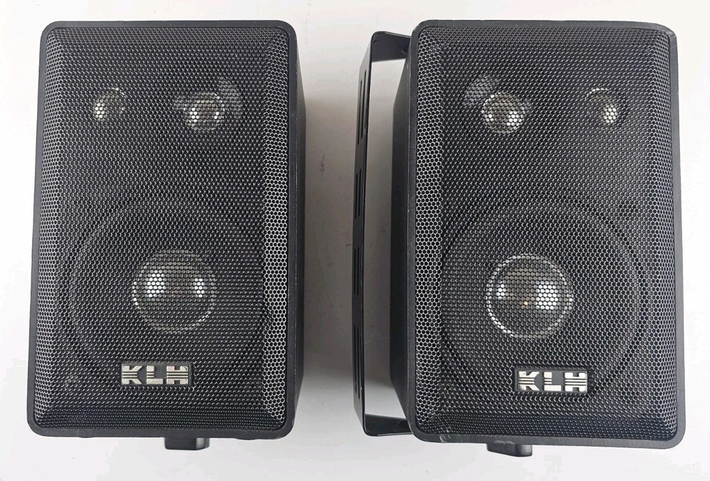 2 KLH Speakers 403A 3-Way 40 W Indoor/Outdoor Linear Dynamics With Wall Brackets